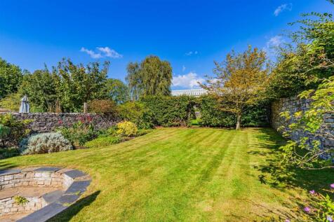 Palace Avenue 33-44.jpg